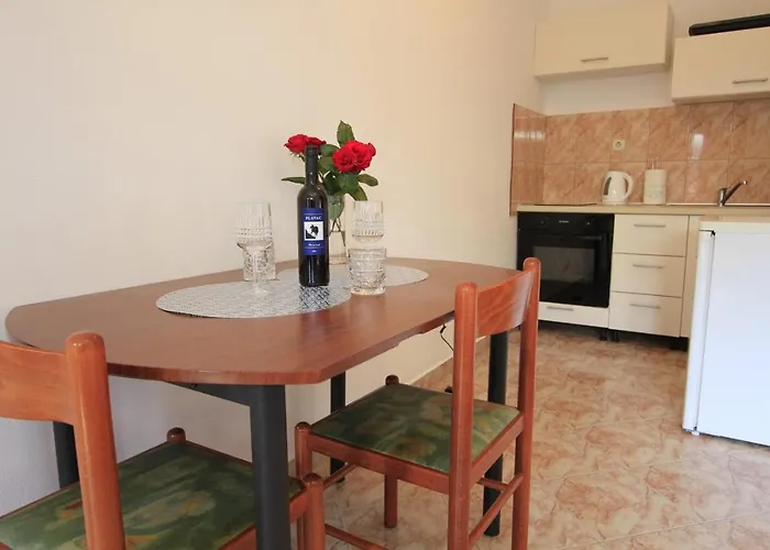 Nika Apartman *
